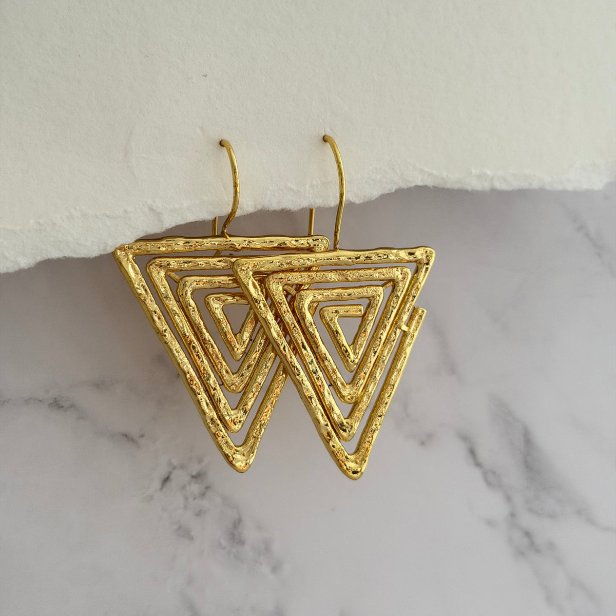 Geo Aura Triangle Drops