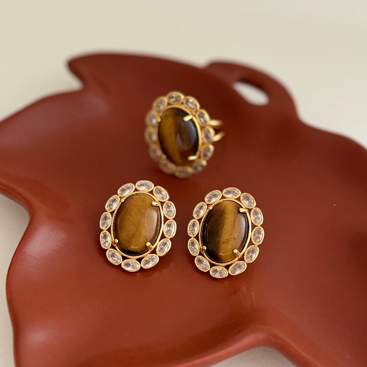 Golden Gaze Tiger’s Eye Ring