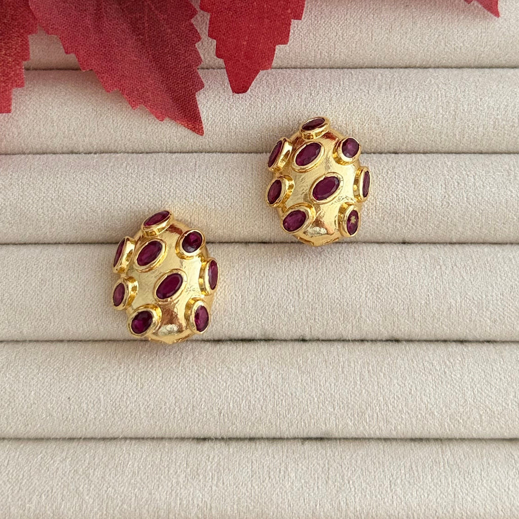 Ruby Dôme Earring